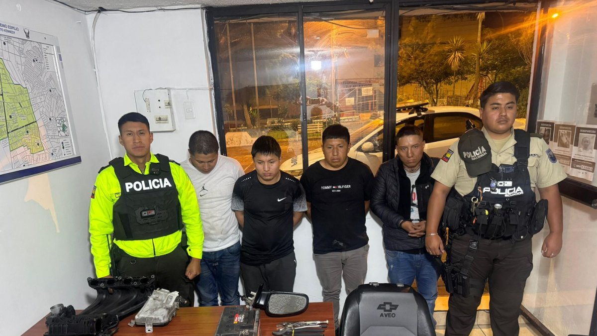 Policía desarticula banda familiar dedicada al robo de autopartes en Quito