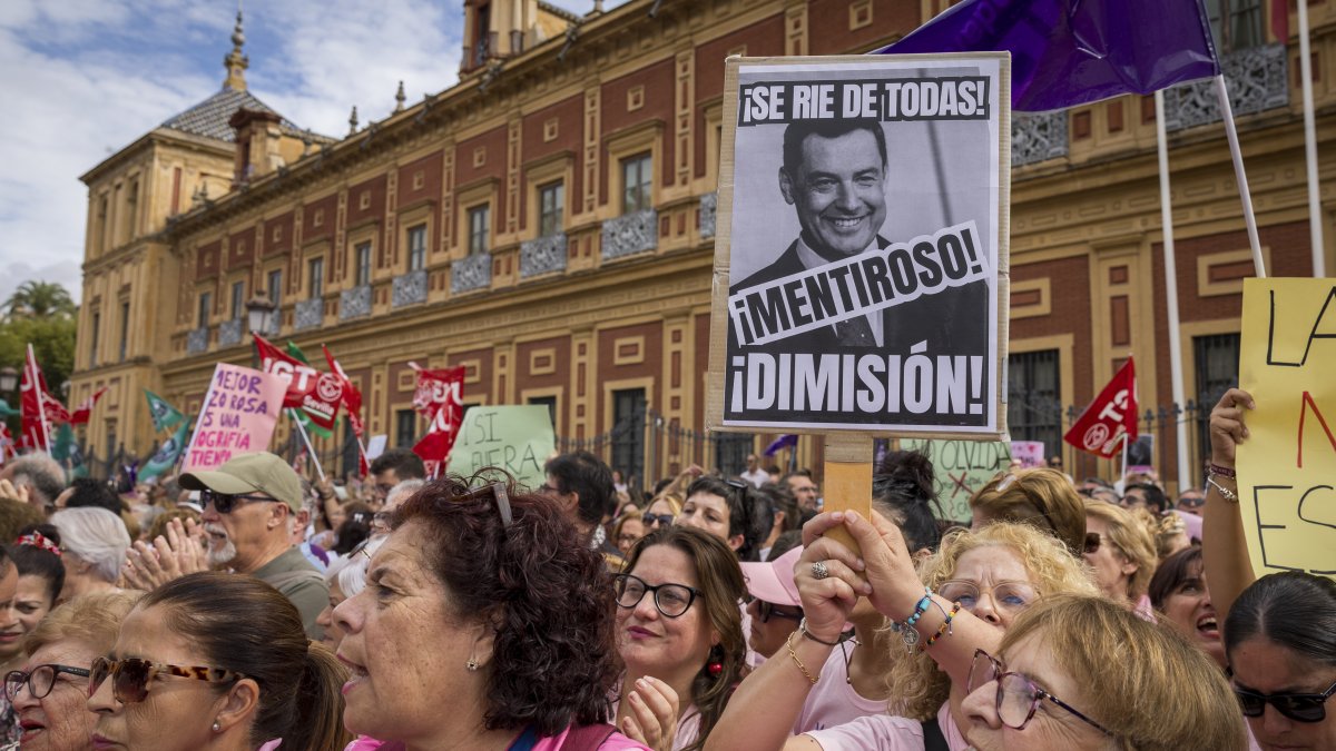 Miles de mujeres marcharon pidiendo la dimisión de la autoridad de Andalucía