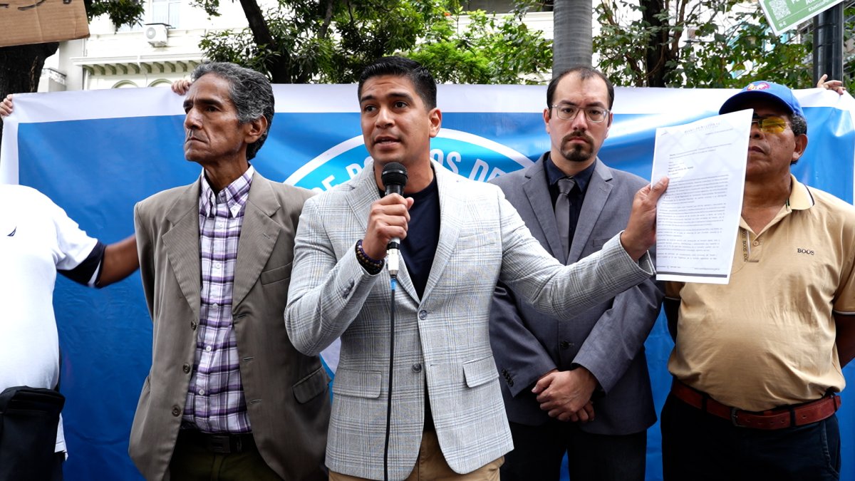 Jaime Estrada, presidente de la Comisión Permanente de Garantías Constitucionales, Derechos Humanos, Derechos Colectivos y la Interculturalidad, convocó personalmente al fiscal provincial.