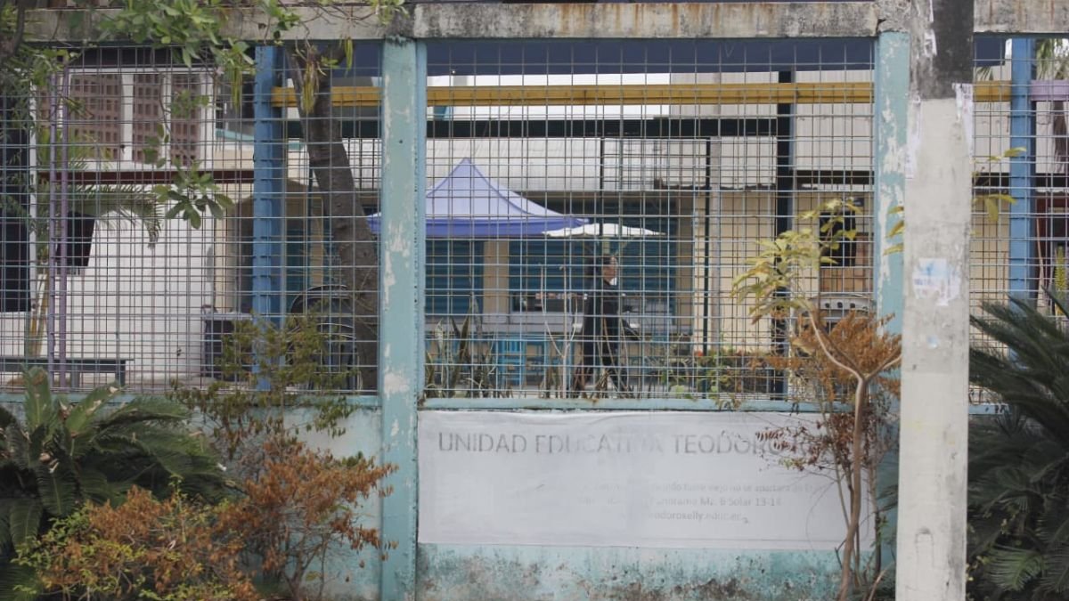 El plantel educativo permaneció cerrado durante la protesta.