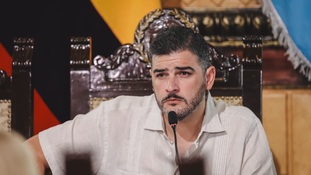 El alcalde Aquiles Álvarez habla de Messi e Inter Miami en enlace radial.