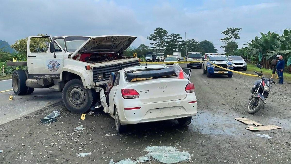 El fiscal murió tras el accidente. Su hija resultó con una fractura y su esposa con heridas leves.