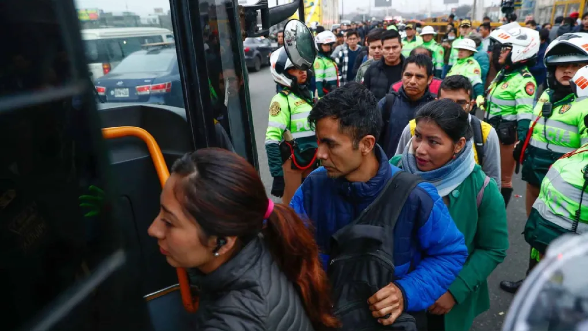 Un paro de actividades debido a los asesinatos por parte de presuntos sicarios y el incremento de extorsiones.