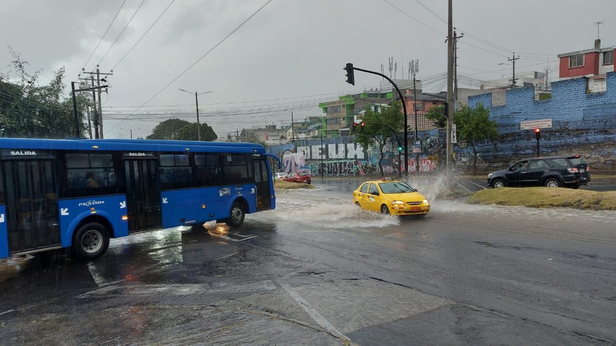 Imagen de archivo. La av. Occidental, en el sector de La Mañosca, se inundó este 28 de enero de 2026.
