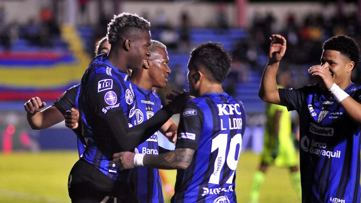 Independiente fue una fiesta en Loja, le ganó 3 - 1 a Libertad.
