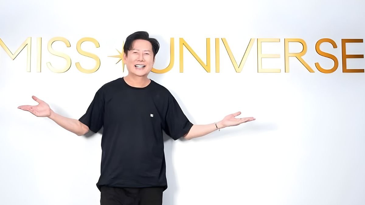 Nawat Itsaragrisil tiene 60 años.