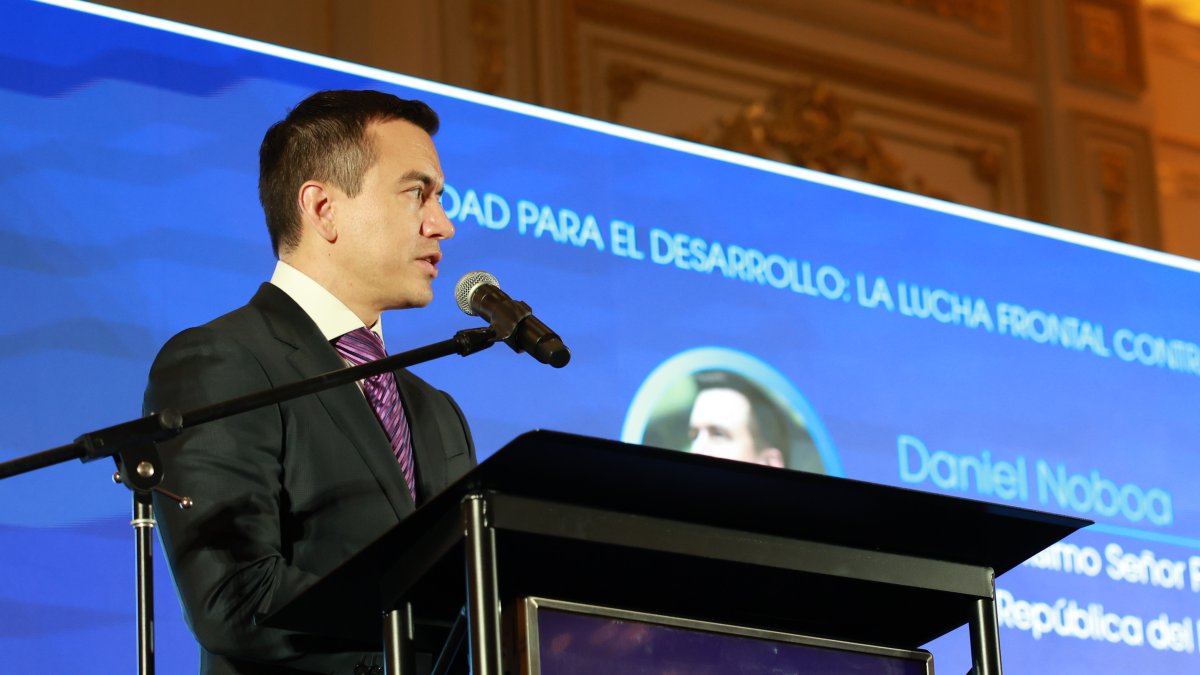 El anunció se dio después de una reunión de Daniel Noboa con Jordan Schwartz, vicepresidente ejecutivo del BID, y Roberto Izurieta, director por Ecuador.