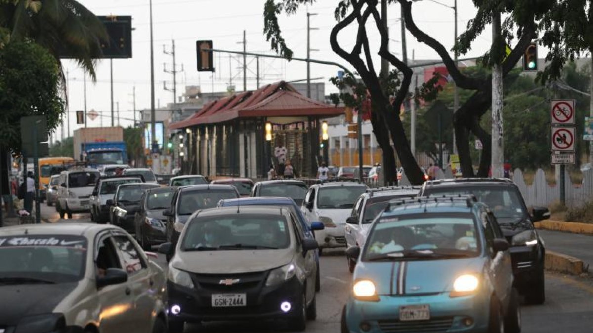 Metrovía registra incidente en estación Caraguay y activa protocolos.