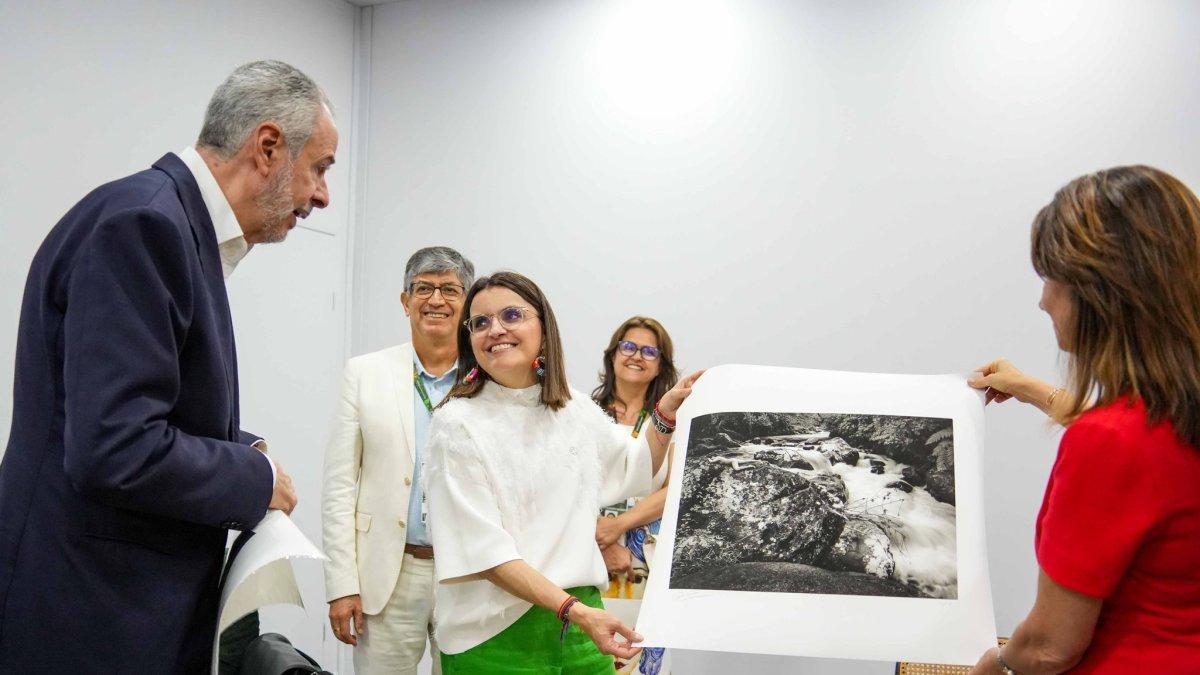 La vicepresidenta del Ecuador, María José Pinto, mantuvo una reunión bilateral con el presidente de la COP30, André Corrêa do Lago.