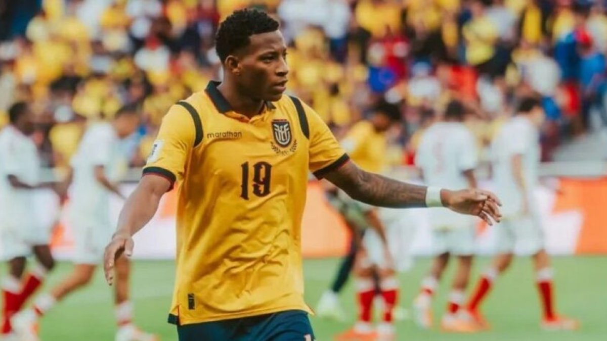 El extremo Gonzalo Plata jugador de la Tri.