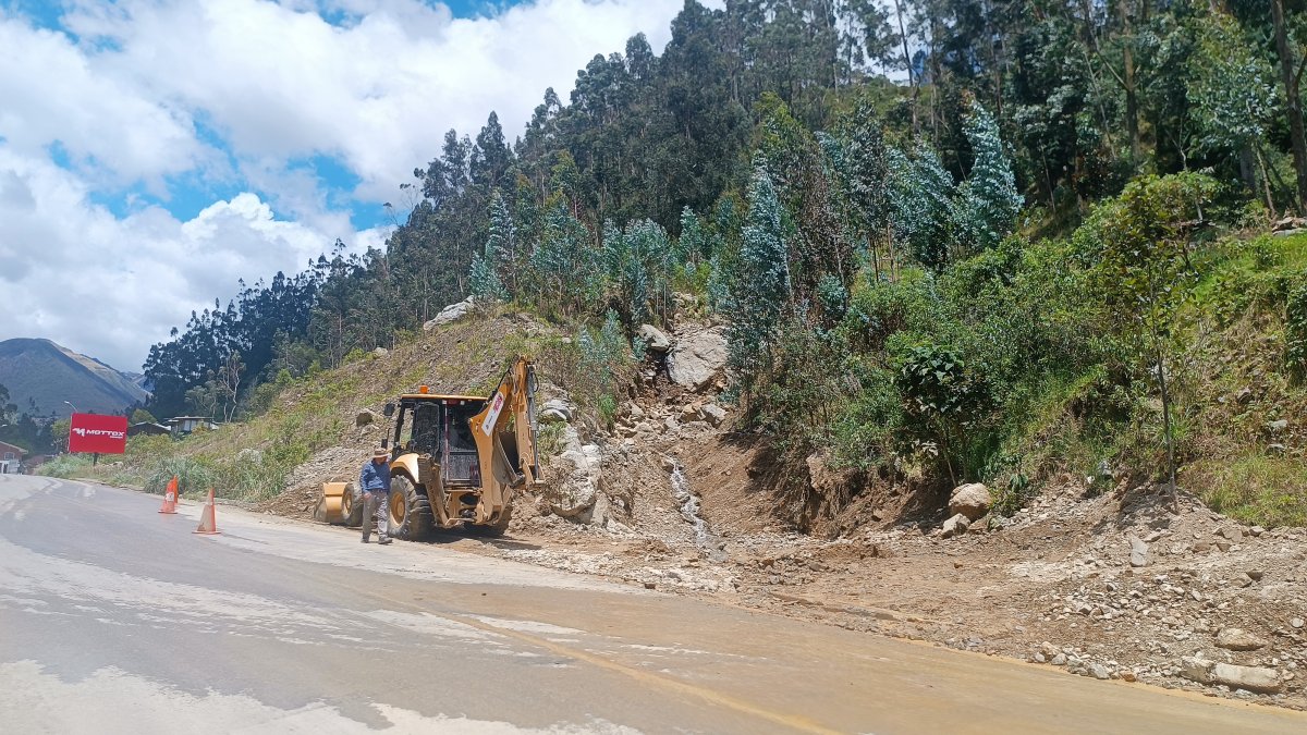 La limpieza de más de 300 metros cúbicos de material tomó varios días luego del aluvión registrado en Marianza.