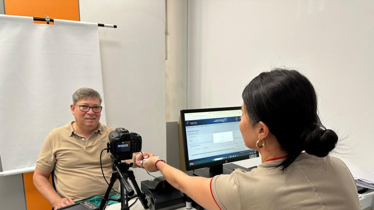 El Registro Civil implementó por primera vez puntos de impresión inmediata de cédulas en el exterior.