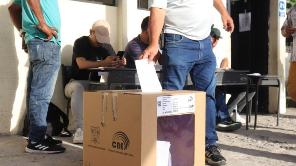 Este domingo 16 de noviembre Ecuador regresa a las urnas y solo una provincia tendrá descanso al día siguiente.