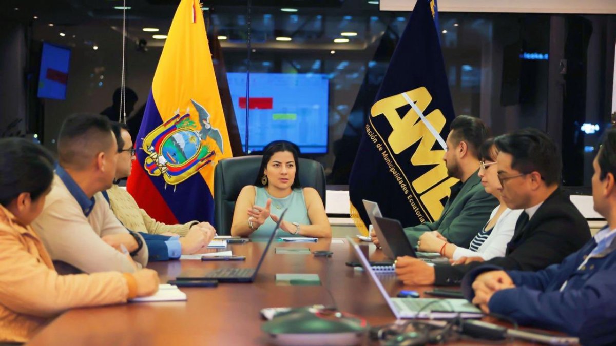 Un juez constitucional ratificó a Yuri Colorado como presidenta de AME.