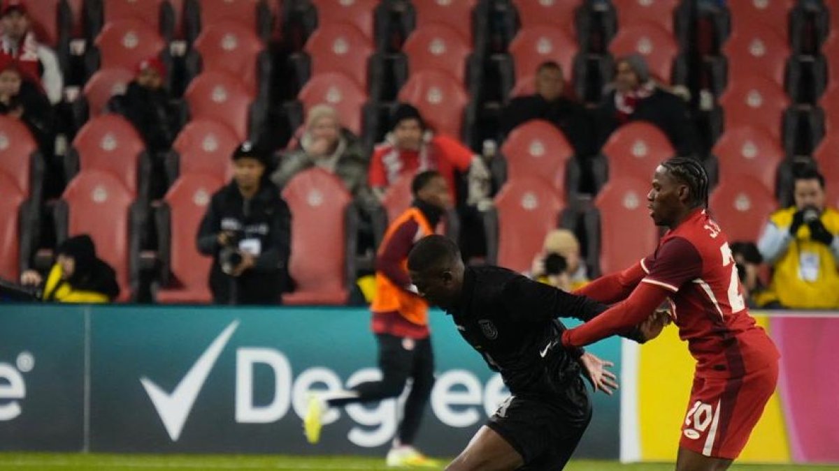 Joel Ordóñez estuvo presente ante Canadá.