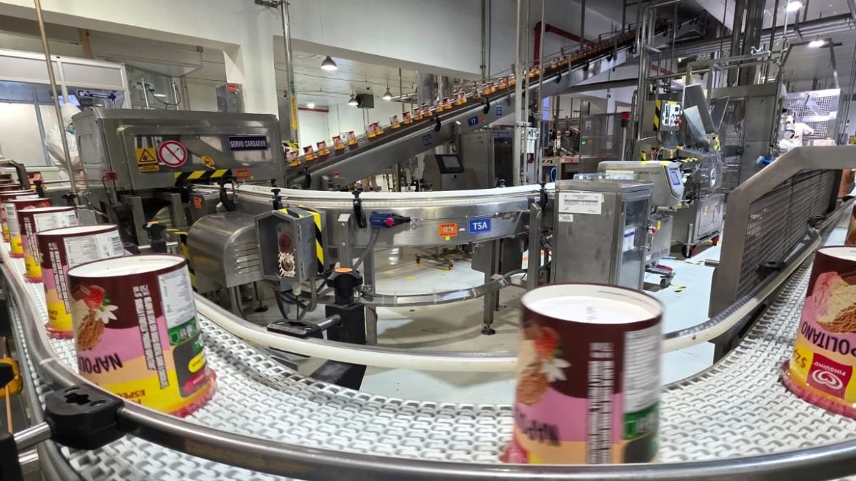 La planta de Guayaquil, que produce más de 400 helados por minuto, será parte clave del nuevo holding mundial del sector