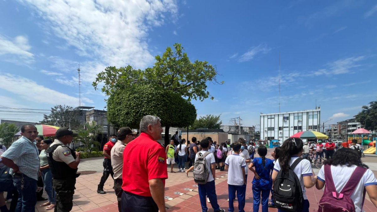 El Cuerpo de Bomberos acudió a atender la emergencia.