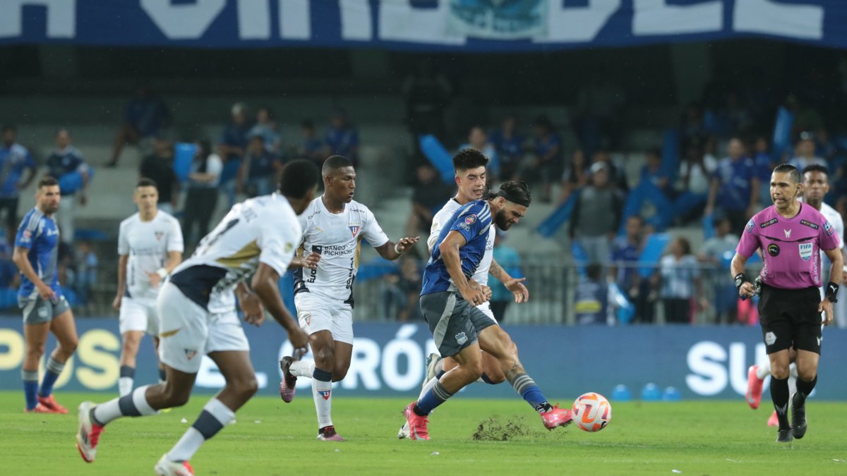 Emelec y Liga de Quito se enfrentarán en la semifinal de la Copa Ecuador 2025.