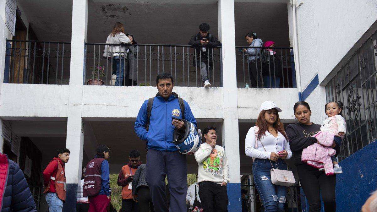 Plan. Los ecuatorianos participaron en un nuevo referéndum y consulta popular que plantea -entre otras cosas- una constituyente.