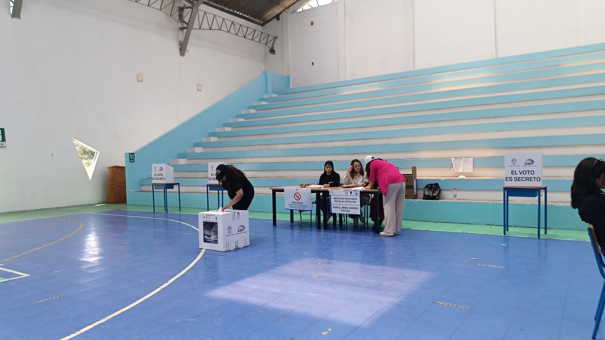 En Cuenca, la victoria del No en la Consulta Popular y Referéndum se da tras una manifestación ciudadana contra el proyecto minero Loma Larga.