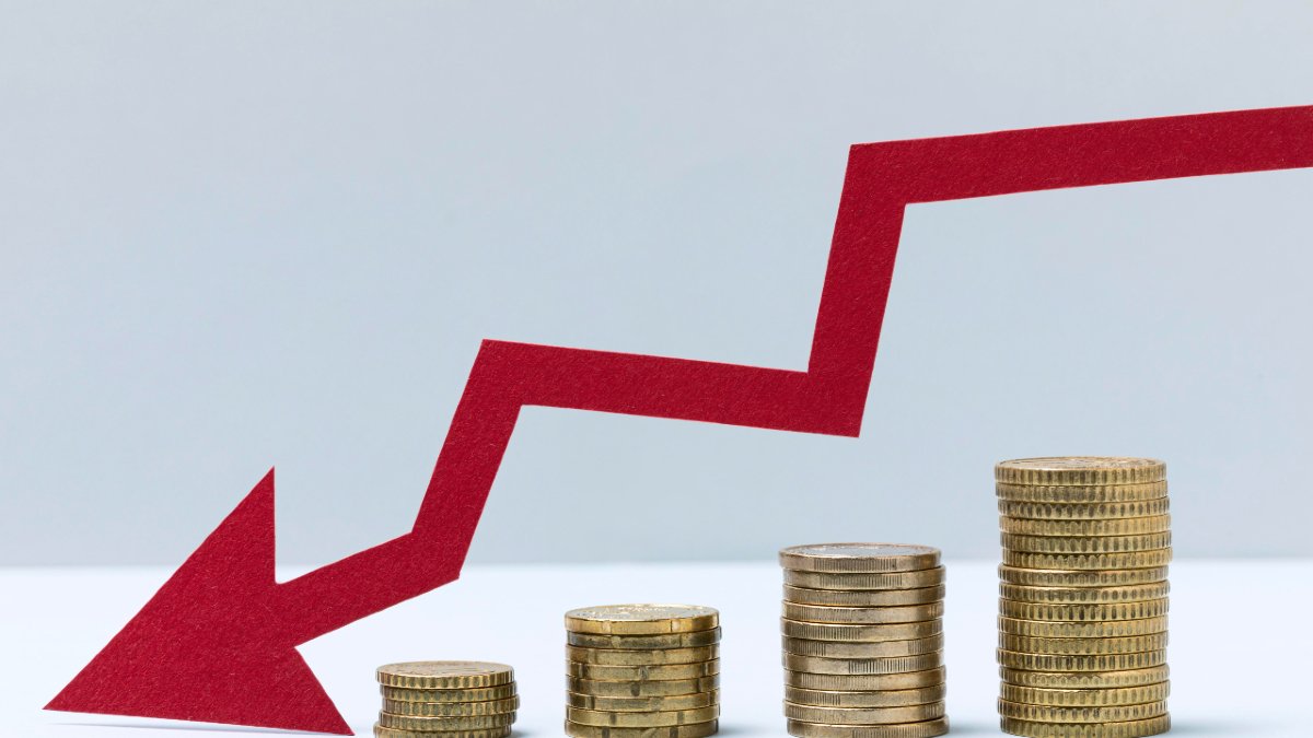 El alza en este indicador se evidenció luego que la mayoría de los ecuatorianos se pronunció en contra de las cuatro preguntas de referéndum y consulta popular.