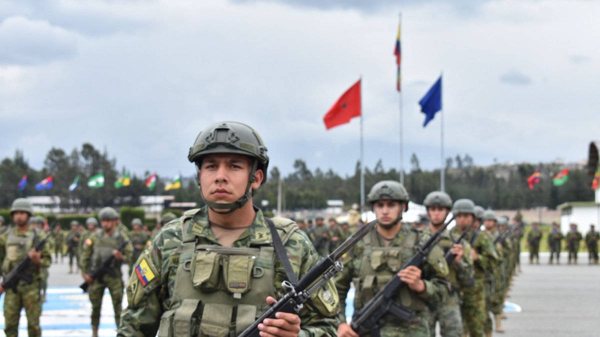 Daniel Noboa emitió el reglamento general de la Ley de Fortalecimiento de las Fuerzas Armadas y de la Policía Nacional.