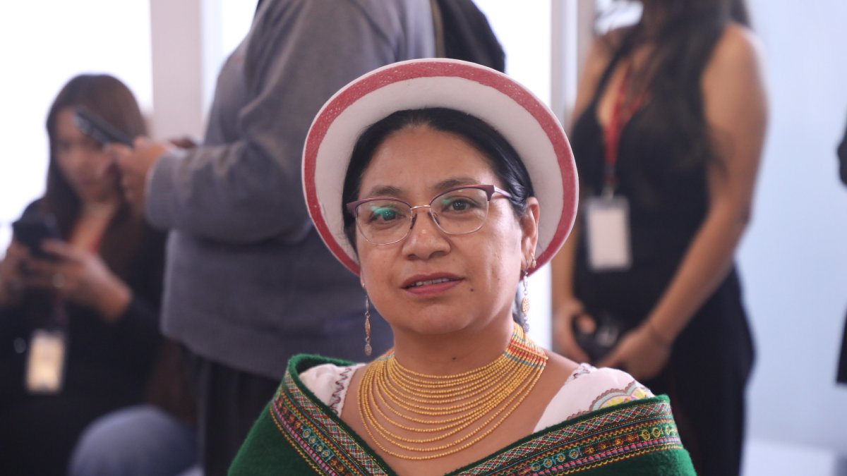 Mariana Yumbay resalta la defensa de los derechos constitucionales tras la consulta popular