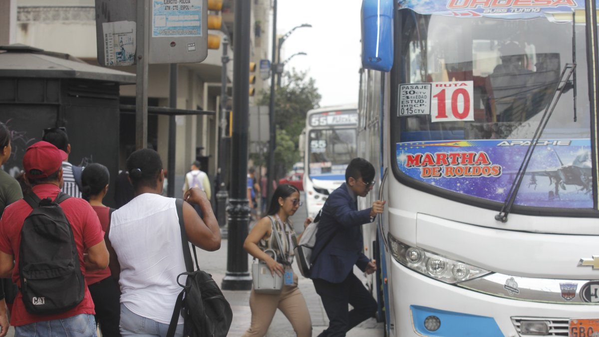 Los ciudadanos exigen mejores en el sistema de transporte público. Exigen seguridad sobre todo, además de unidades en buen estado y sin tanto ruido. La ventilación es una solicitud importante.