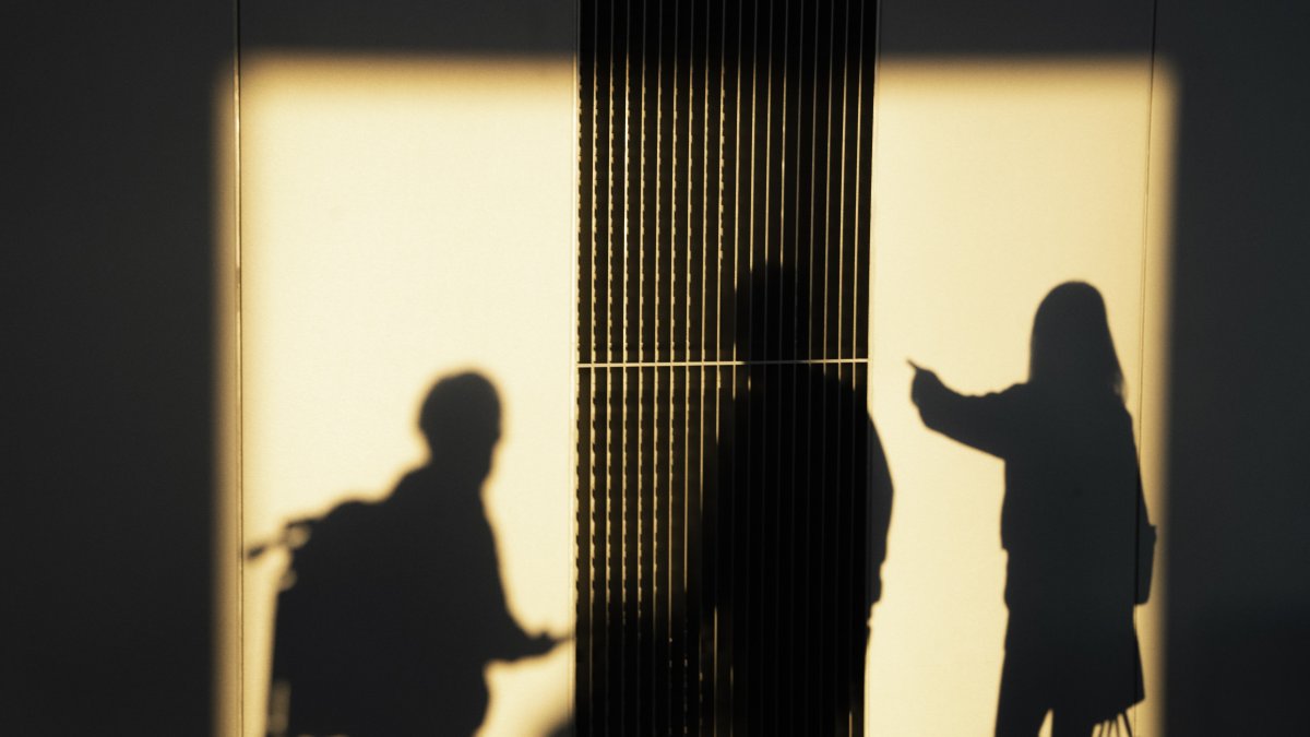 Referencia. Un asalto violento en La Vicentina Baja, norte de Quito, dejó a tres jóvenes golpeadas mientras los delincuentes huían en un vehículo.