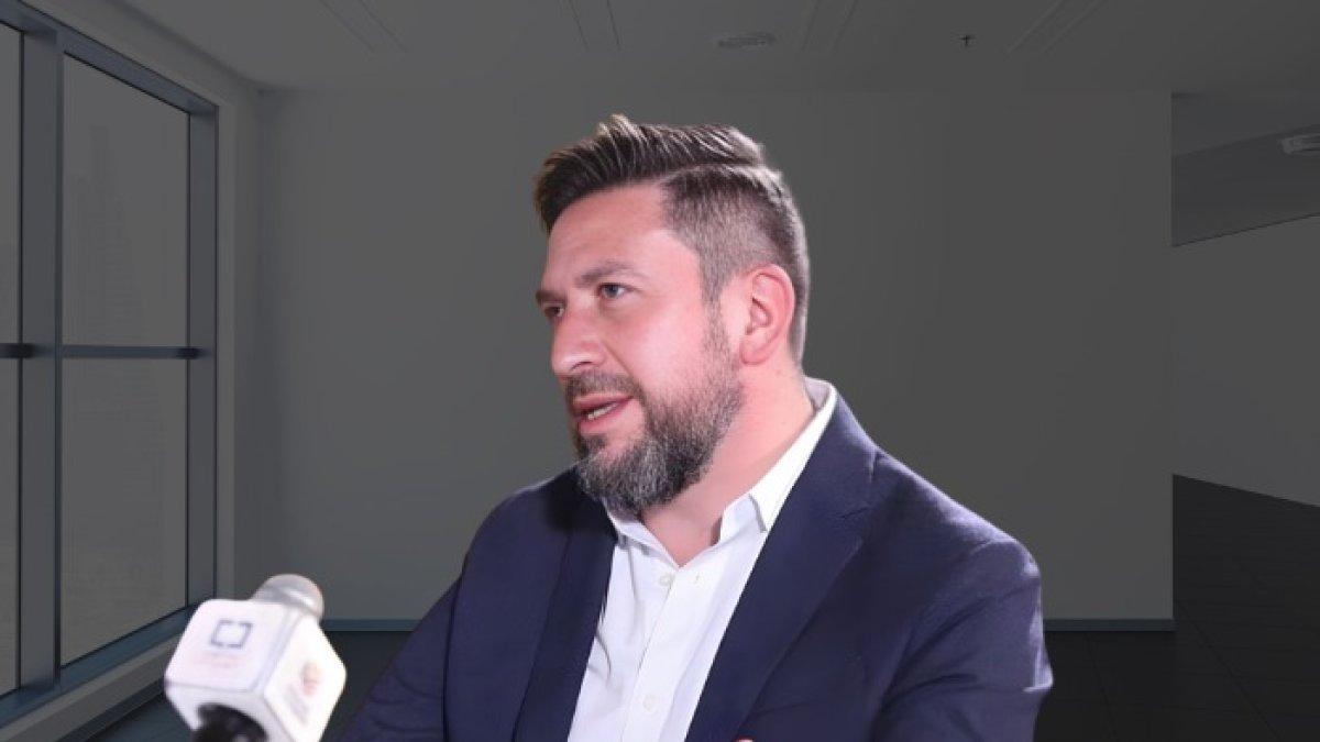 l locutor de radio Democracia, Álvaro Rosero, contó que habló con Daniel Noboa y aceptó que tenía impedimento para cargo público