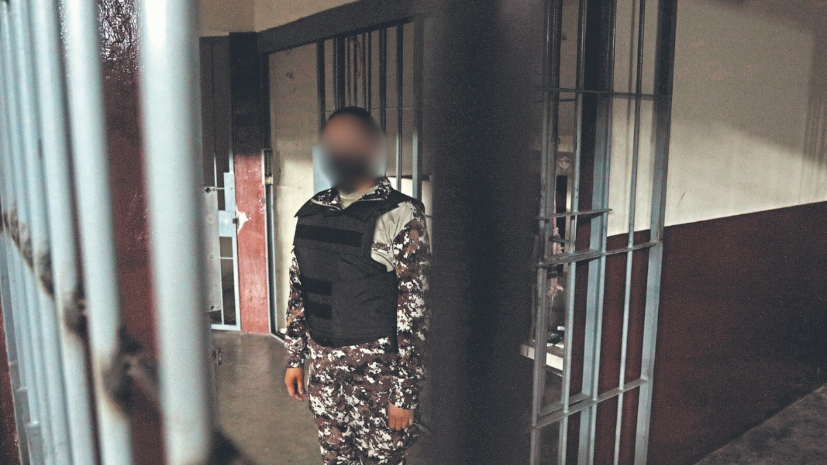 El Cuerpo de Seguridad y Vigilancia Penitenciaria se encargaba de las cárceles en el país, ahora esta tarea también se realiza con la Policía y las FF.AA.