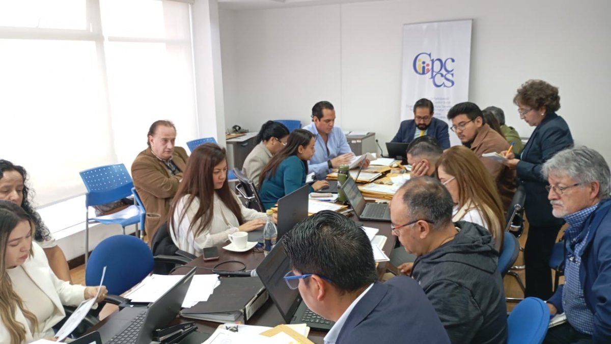 El Equipo Técnico calificó los méritos de los postulantes a la Comisión Ciudadana de Selección.