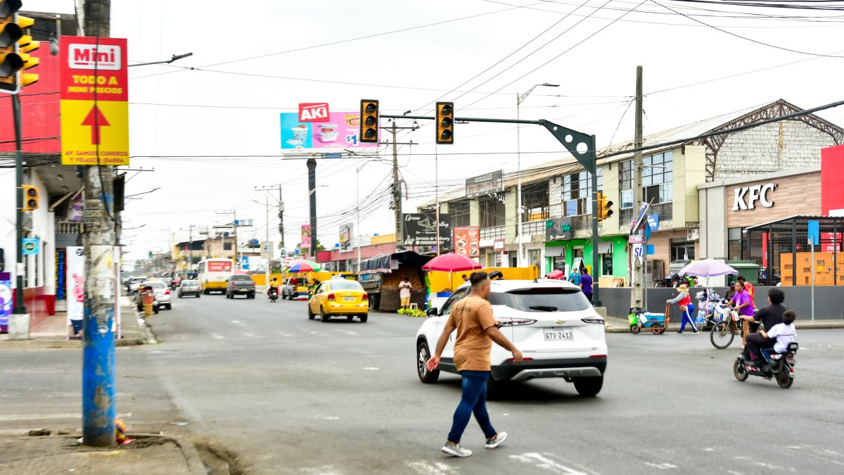 El tránsito en Durán es una desidia.  No hay quién ponga orden y el riesgo esta al alcance de todos.