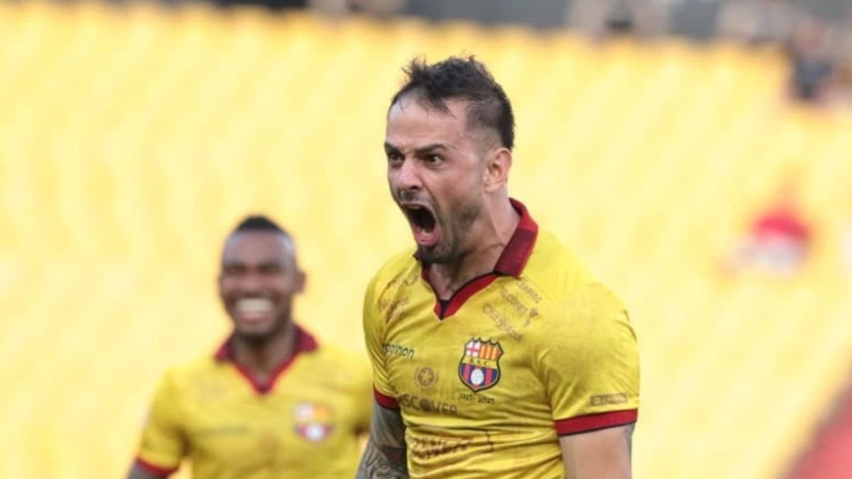 Octavio Rivero hizo el segundo gol de Barcelona.