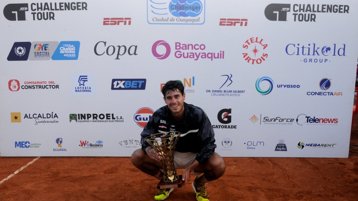 Daniel Vallejo, tenista paraguayo campeón del Challenger de Guayaquil.