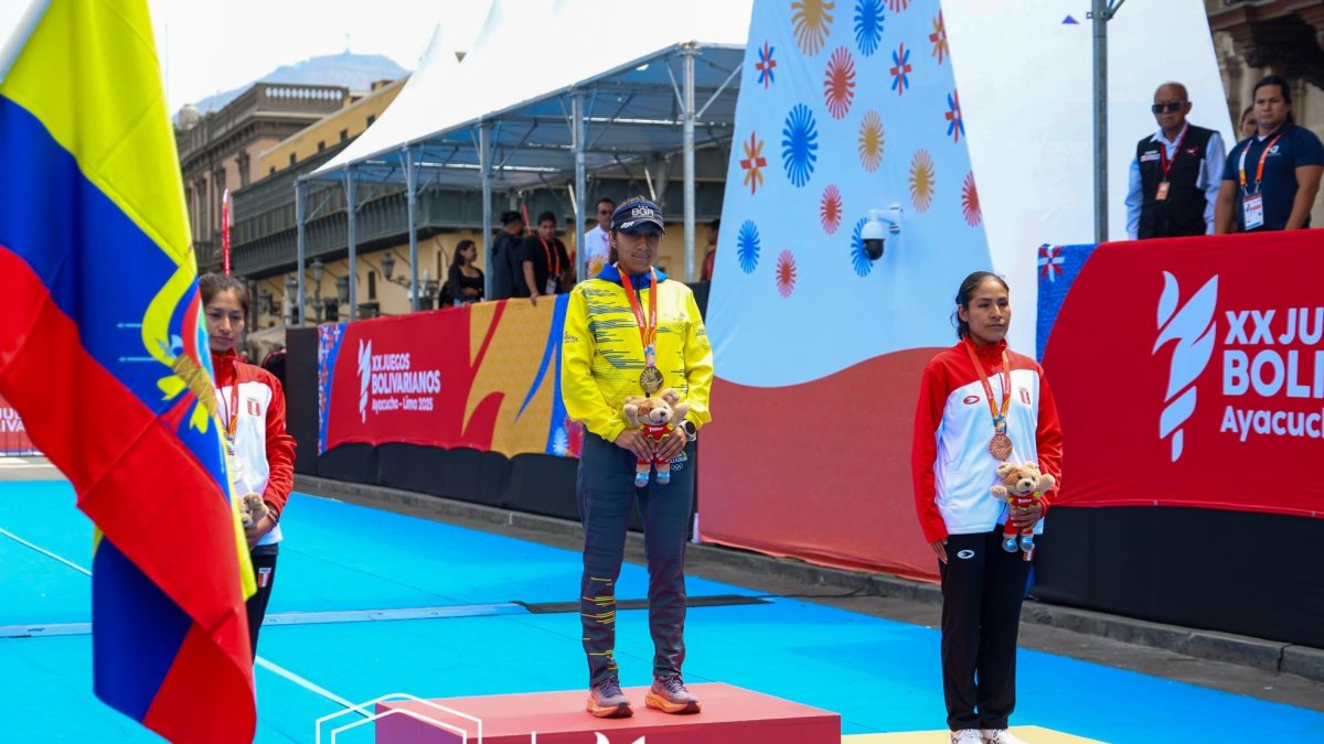 Silvia Ortiz, maratonista ecuatoriana, subió a lo más alto del podio.