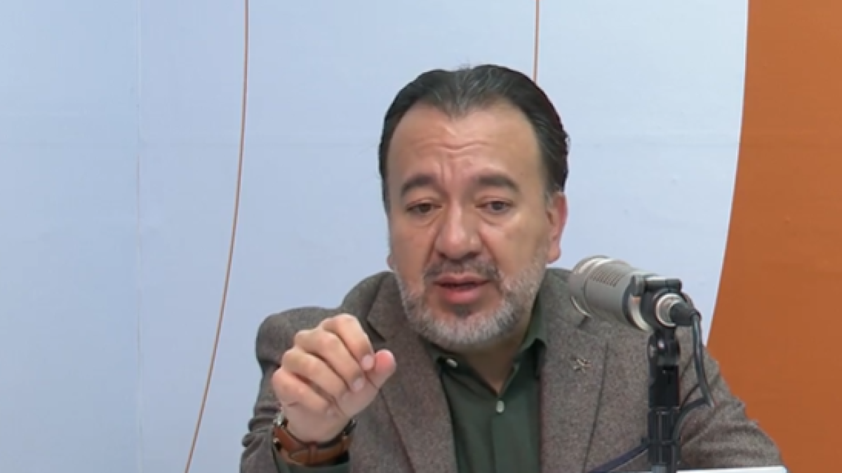 El alcalde Pabel Muñoz durante su intervención sobre las Fiestas de Quito y los eventos suspendidos en su programa Frecuencia Quiteña,