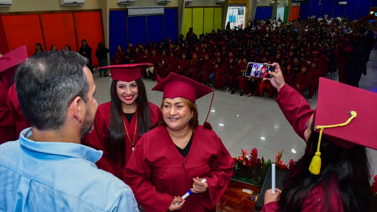 Fundación PDD graduó 2.000 estudiantes en capacitación gratuita.