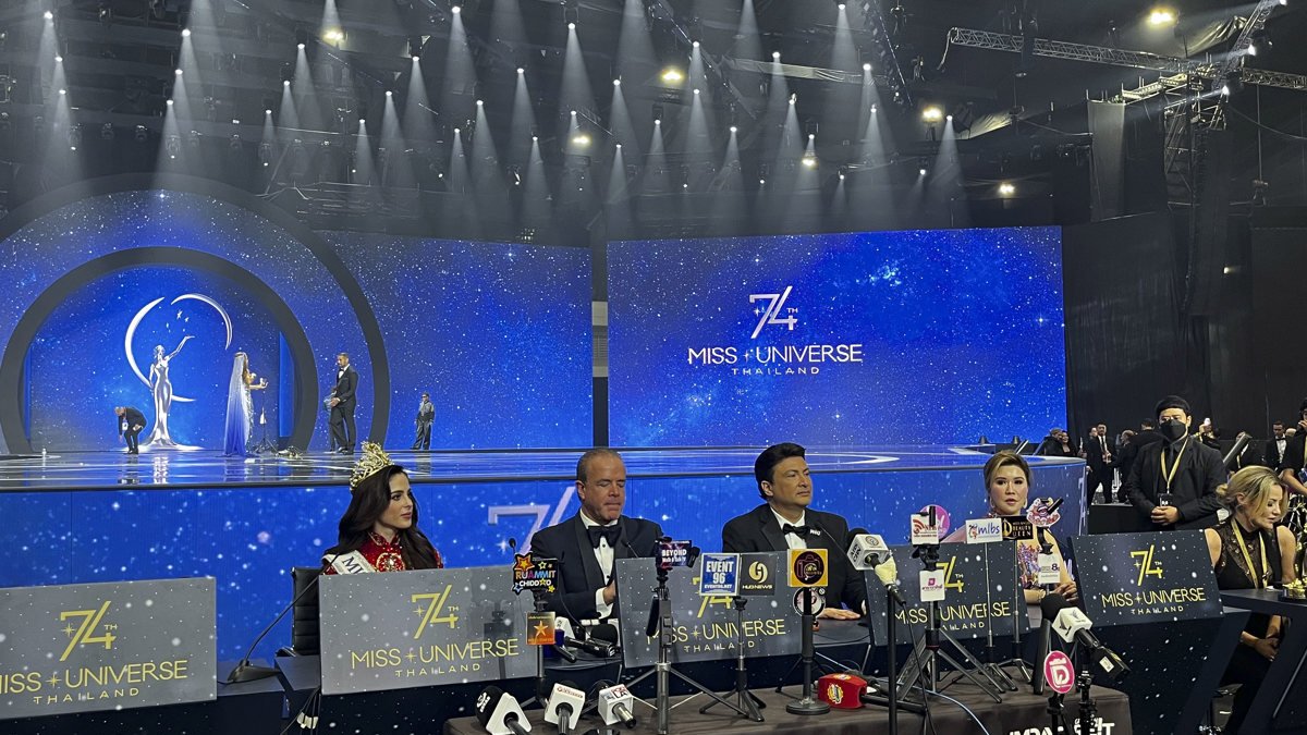 El presidente y copropietario de Miss Universo, Raúl Rocha, negó este lunes las acusaciones de fraude que han circulado sobre la victoria de la mexicana Fátima Bosch.