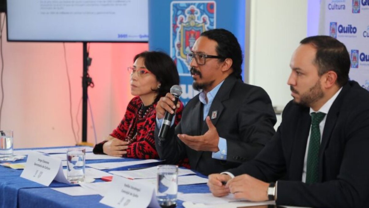 Jorge Cisneros, secretario de Cultura, dio más detalles de los procesos que se han realizado en el Sercop.