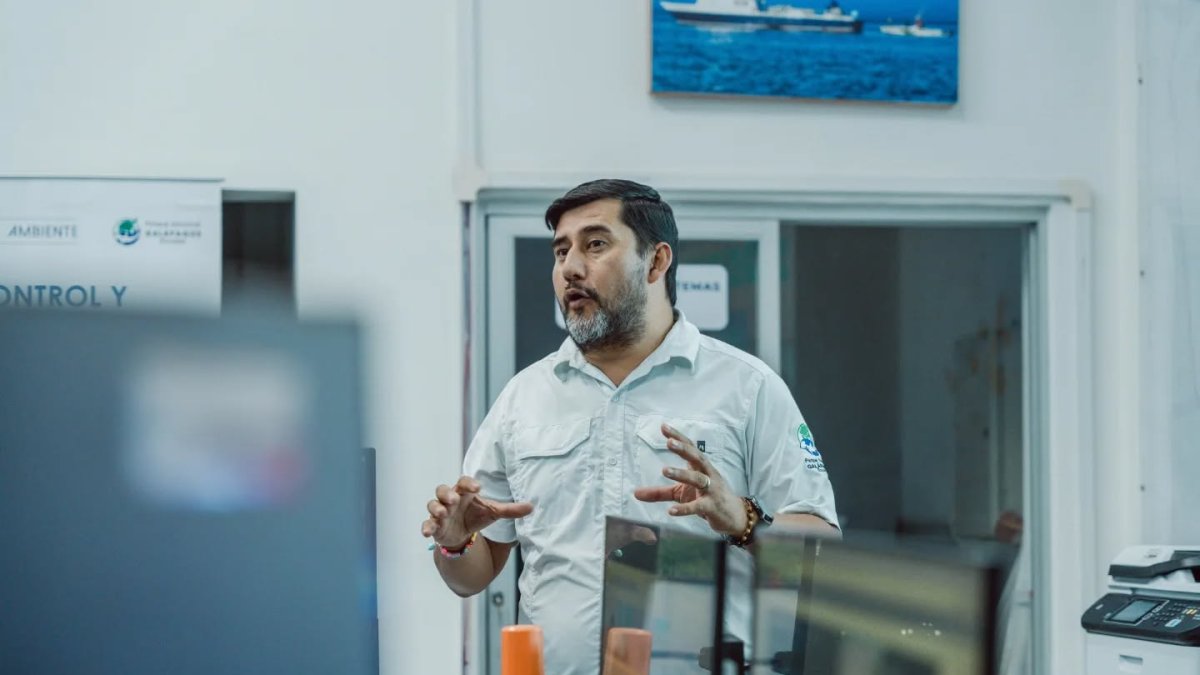 El nuevo presidente del Consejo de Gobierno, Carlos Ortega, fue director del Parque Nacional Galápagos.