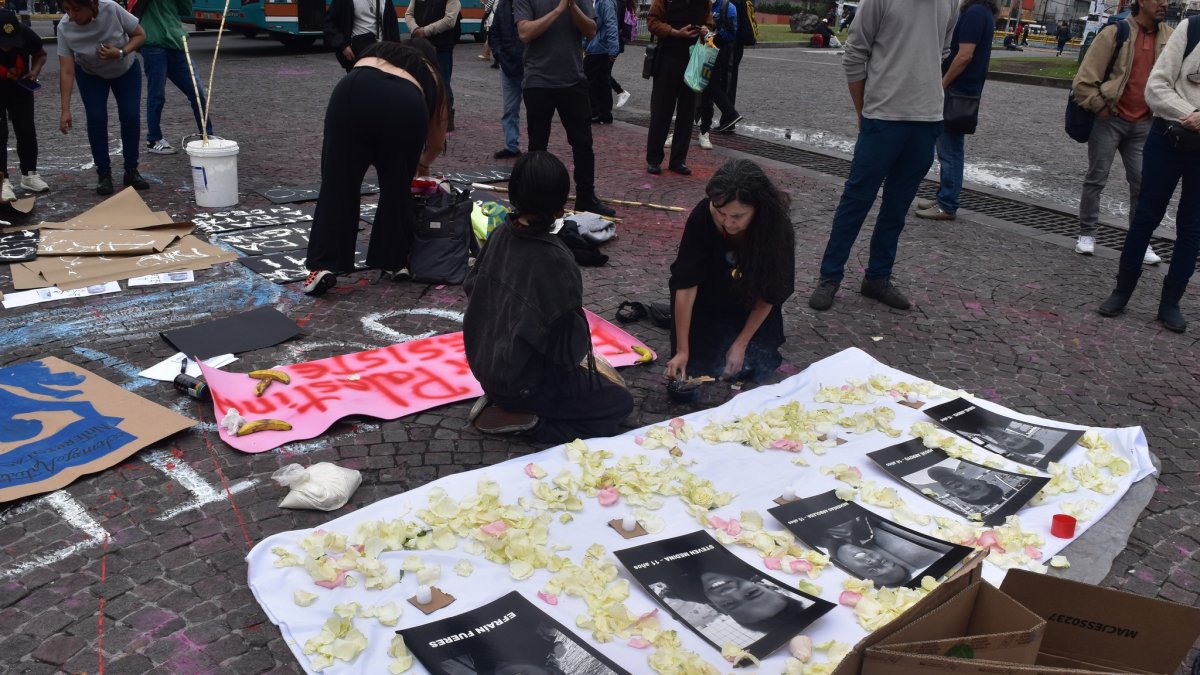 “Son de las Malvinas” es una instalación que combina música, documental, testimonios y performance.