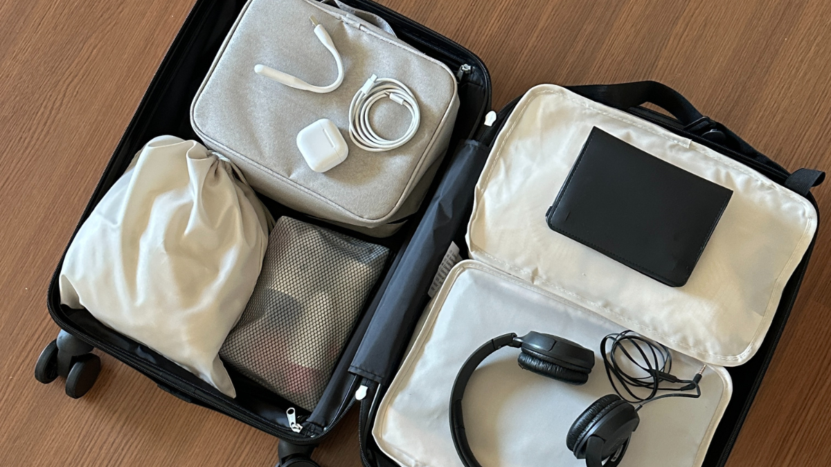 Viajeros por tierra o aire pueden traer productos electrónicos y personales sin pagar impuestos.