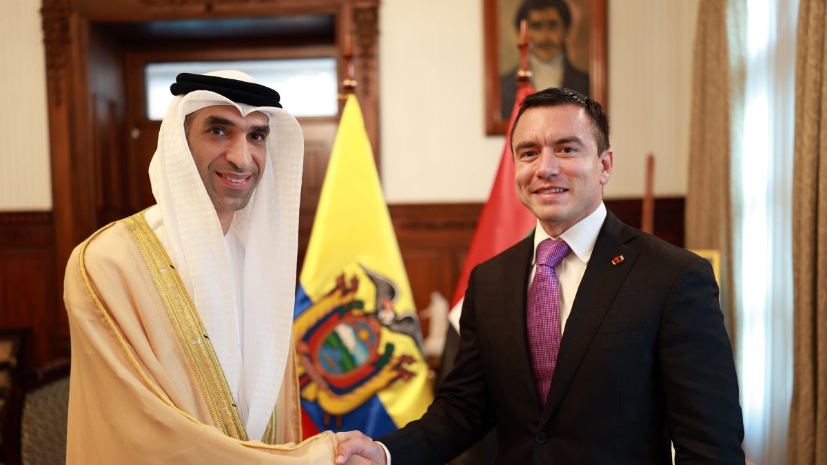 En mayo de 2025, el presidente Daniel Noboa se reunió con Thani bin Ahmed Al Zeyoudi, ministro de Comercio de Emiratos Árabes Unidos.
