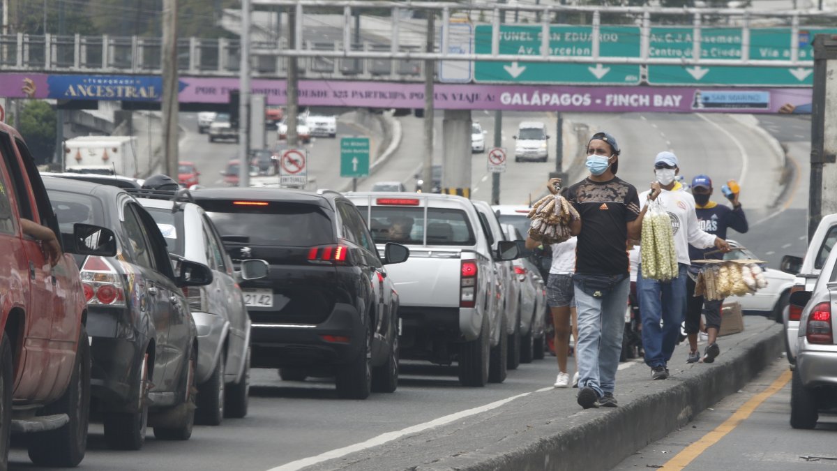 América Latina registra mejoría en pobreza, pero estancamiento en pobreza extrema.