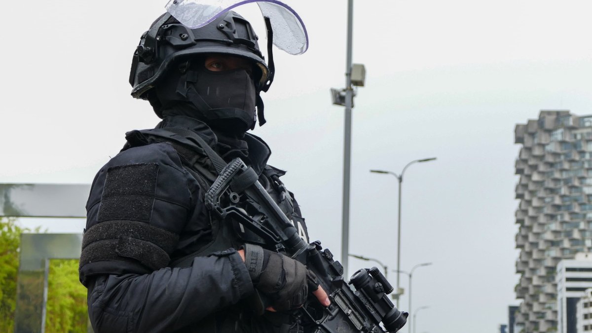 La Policía de Ecuador detuvo a cuatro personas en operativo conjunto con Colombia.