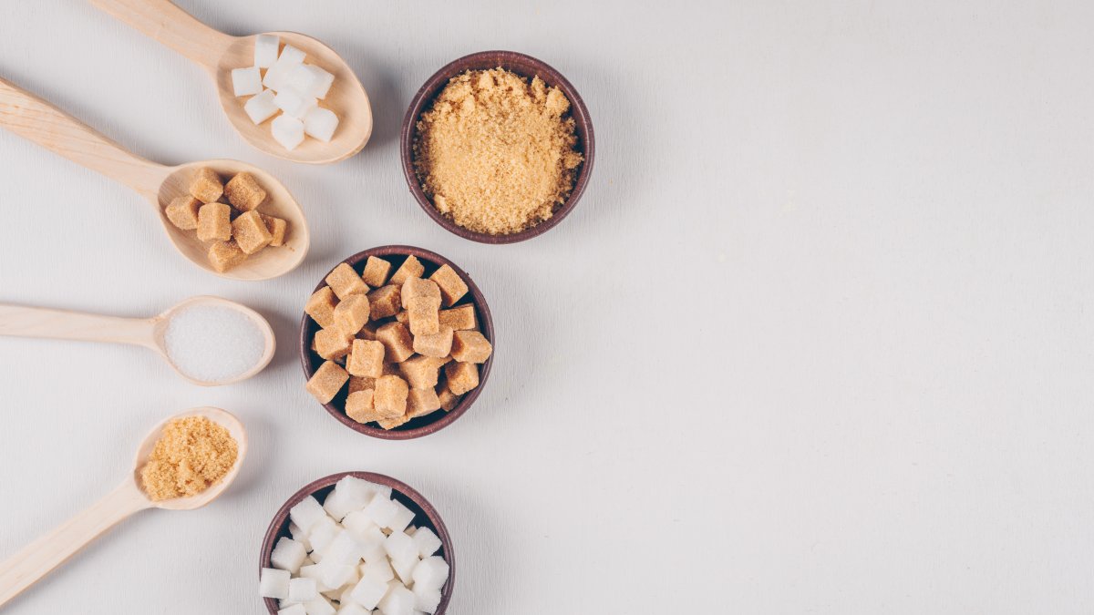 La stevia y monk fruit son algunos de los endulzantes más conocidos para reemplazar el azúcar.