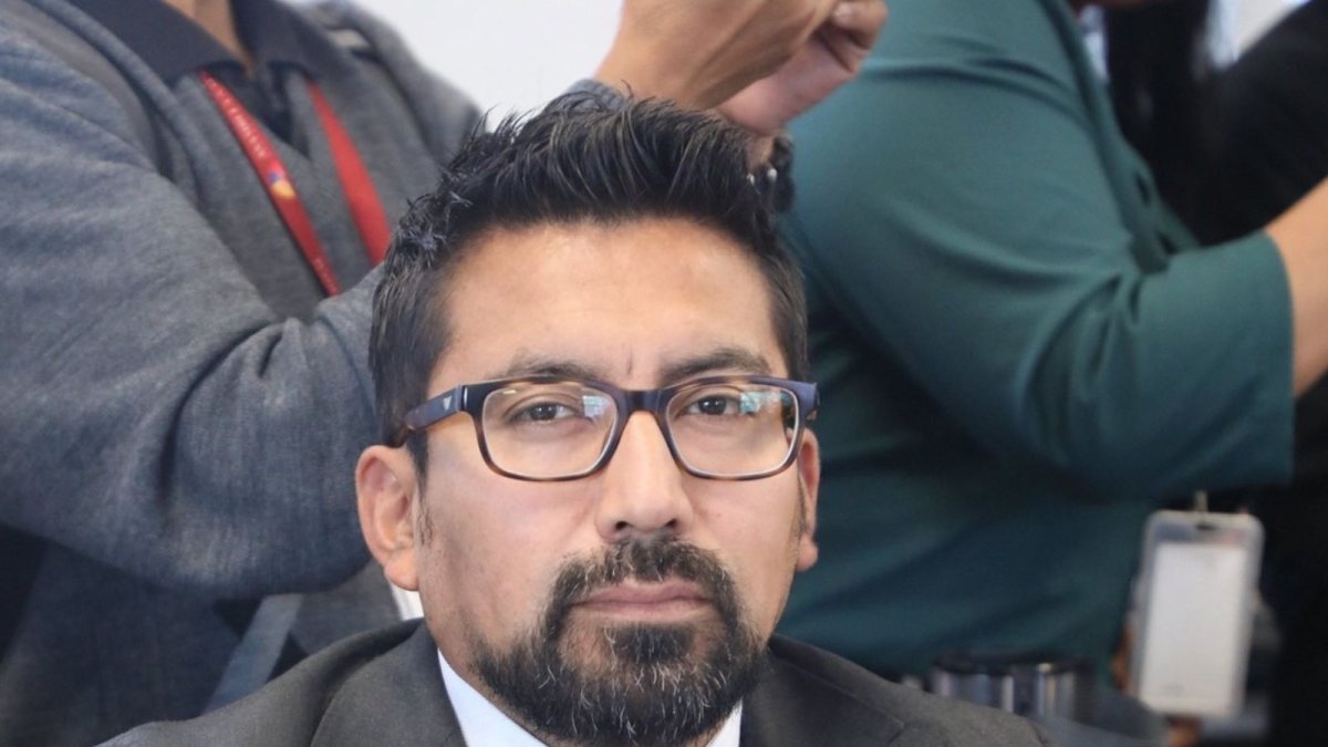 El asambleísta Christian Hernández durante una intervención pública.