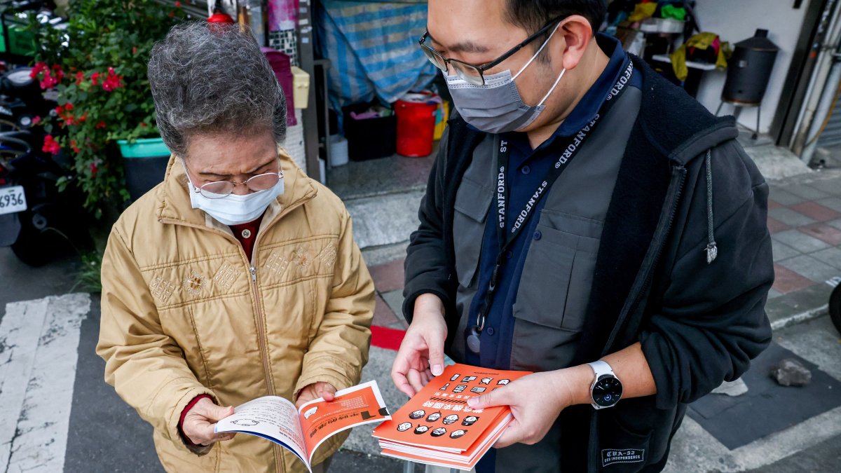 Taiwán difunde un manual de “crisis” ante posibles ataque chino.