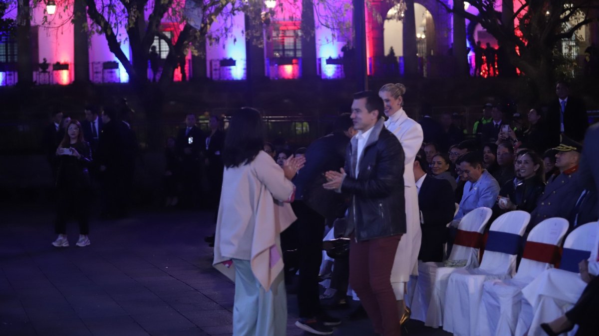 En 2024, sí se realizó la Serenata Quiteña en la Plaza Grande.